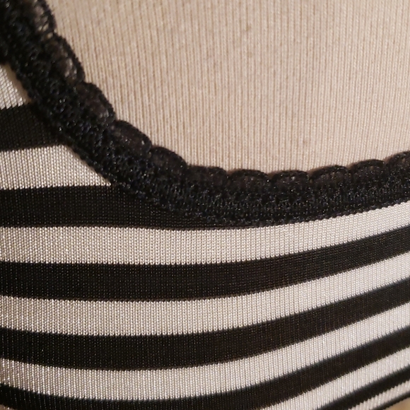 To the Max! Top - Picture 8 of 16